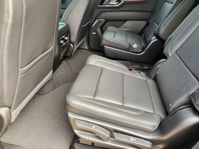 New 2026 GMC Yukon Denali w/ Sun & Power Step Package RWD image 20