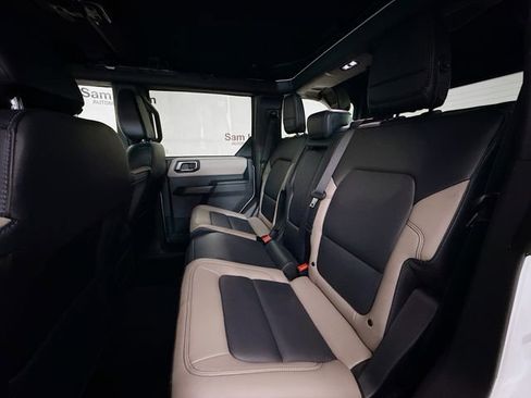 Used 2024 Ford Bronco Wildtrak image 24