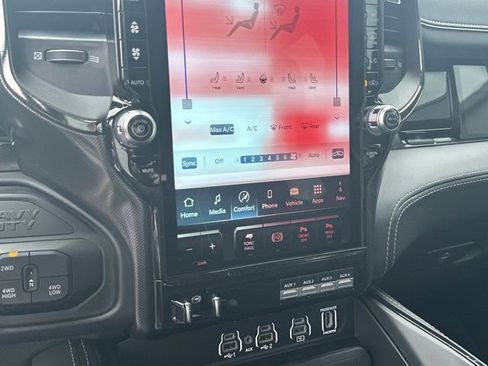 New 2026 RAM 2500 Limited AWD/4WD image 30