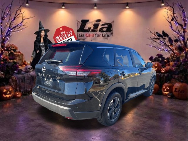 Used 2025 Nissan Rogue SV FWD image 3
