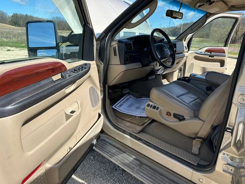 Used 2005 Ford Excursion Limited AWD/4WD image 9
