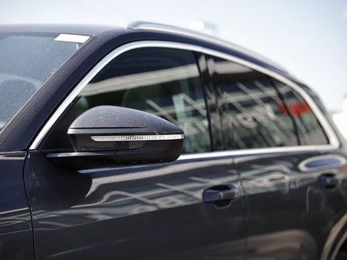 New 2025 Audi Q5 Premium image 11