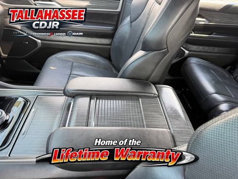 Used 2024 Jeep Wagoneer Series II w/ Flexible Seating Group RWD image 21