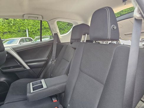 Used 2016 Toyota RAV4 XLE AWD/4WD image 19