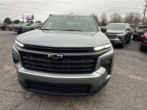 New 2026 Chevrolet Traverse LT image 2