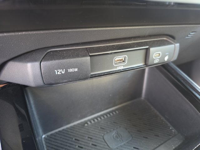 Used 2023 Kia Niro EX Touring FWD image 29