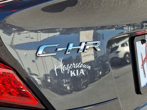 Used 2021 Toyota C-HR XLE image 30