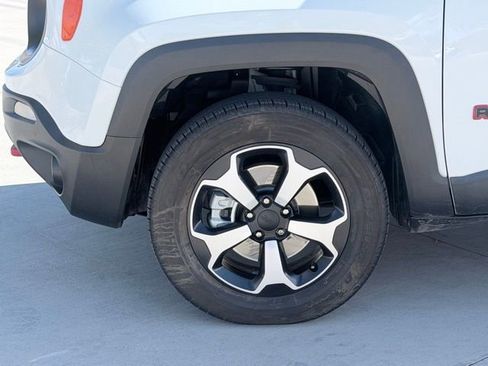 Used 2022 Jeep Renegade Trailhawk w/ Trailer Tow Group image 35