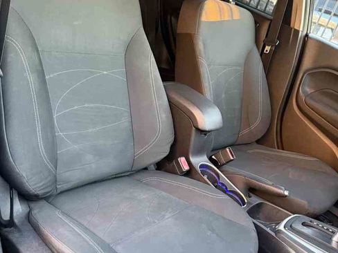 Used 2017 Ford Fiesta SE image 11