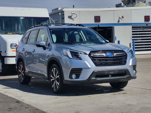 Used 2023 Subaru Forester Limited image 3