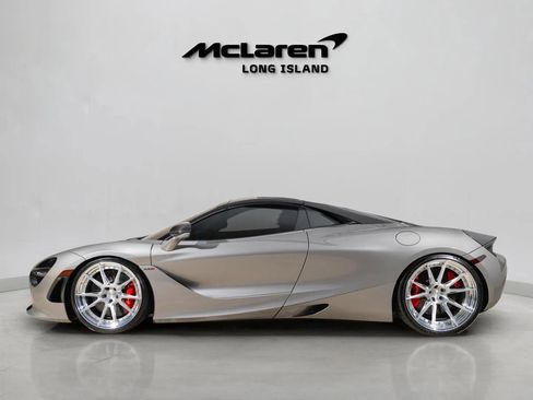 Used 2020 McLaren 720S Spider image 10