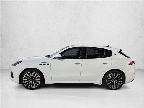 Used 2023 Maserati Grecale Modena AWD/4WD image 8