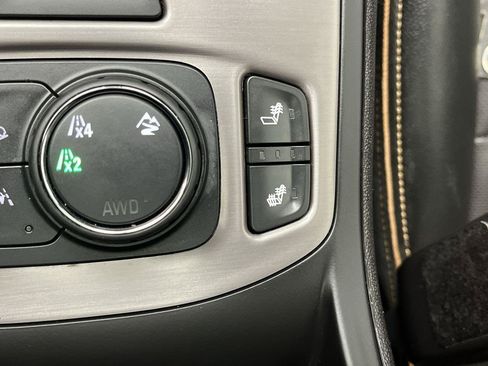 Certified 2024 GMC Terrain AT4 w/ Tech Package AWD/4WD image 22