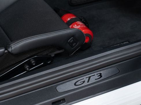 Certified 2018 Porsche 911 GT3 RWD image 35