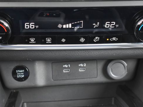 Used 2025 Nissan Rogue SV AWD/4WD image 9