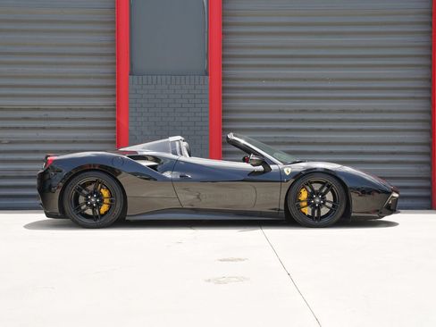 Used 2016 Ferrari 488 Spider RWD image 12