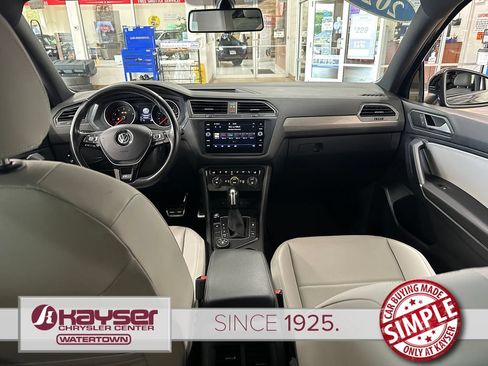 Used 2020 Volkswagen Tiguan SE R-Line AWD/4WD image 13
