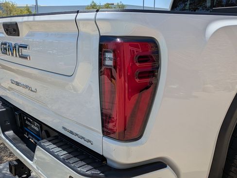 Certified 2024 GMC Sierra 2500 Denali Ultimate w/ Max Trailering Package AWD/4WD image 12