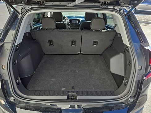 Used 2024 GMC Terrain SLE image 32