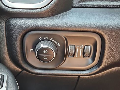 Used 2024 RAM 2500 Laramie image 19