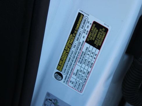 Used 2020 Volkswagen Atlas Cross Sport SE w/ Towing Package image 29