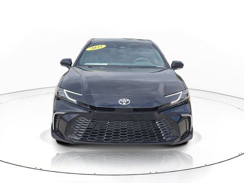 Used 2025 Toyota Camry XSE FWD image 2