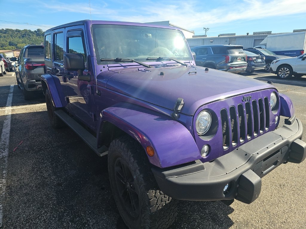 Used 2017 Jeep Wrangler Unlimited Sahara AWD/4WD image 3