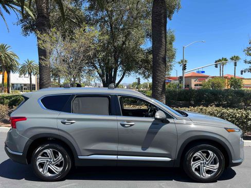 Used 2022 Hyundai Santa Fe SEL w/ Convenience + Premium Package FWD image 45
