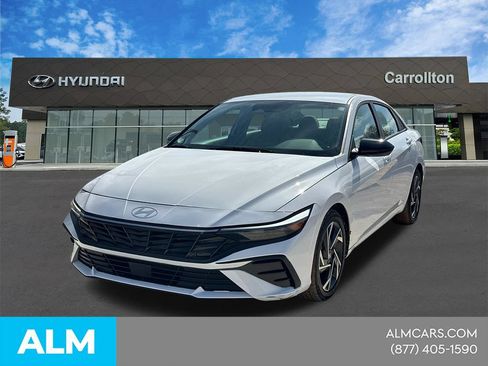 Used 2025 Hyundai Elantra Sport FWD image 1