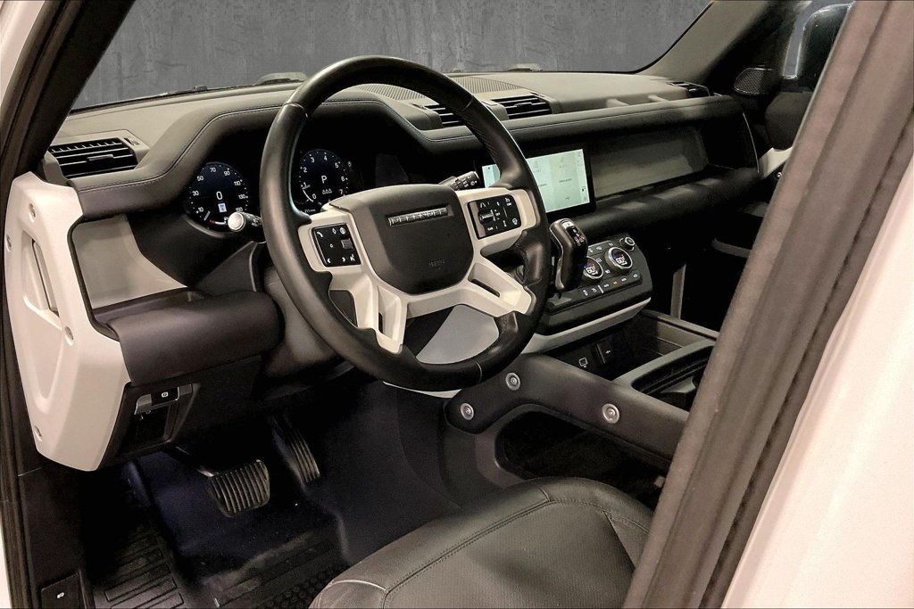 Certified 2024 Land Rover Defender 110 S AWD/4WD image 18