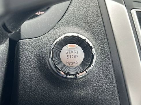 Used 2017 Nissan Altima 2.5 SL w/ Moonroof Package FWD image 10