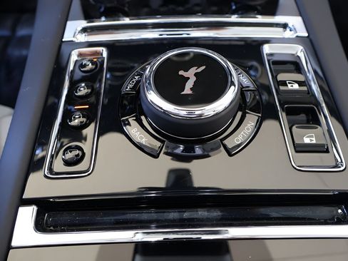 New 2027 Rolls-Royce Ghost AWD/4WD image 28