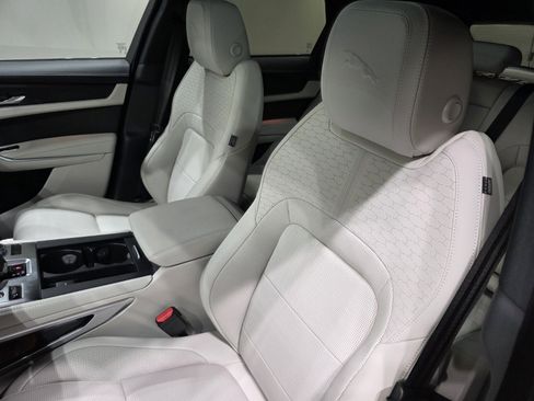 New 2026 Jaguar F-PACE R-Dynamic S image 8