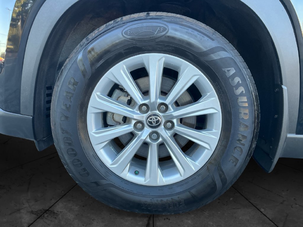 Used 2024 Toyota Grand Highlander AWD image 15
