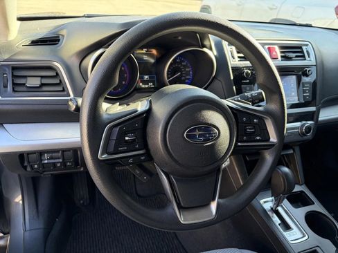 Used 2019 Subaru Outback 2.5i image 12