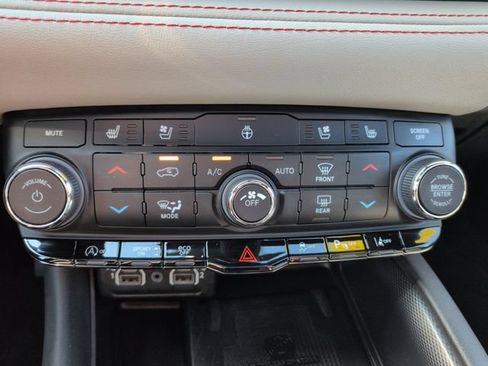 Used 2023 Dodge Durango GT AWD/4WD image 48