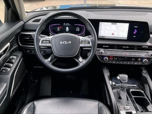 Used 2025 Kia Telluride S image 5