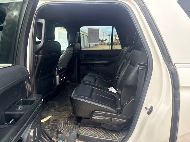 Used 2019 Ford Expedition Max XLT w/ Equipment Group 202A AWD/4WD image 4