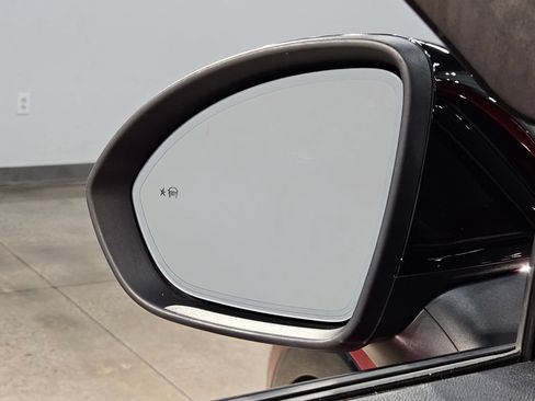 Used 2022 Buick Envision Essence w/ Technology Package II FWD image 23