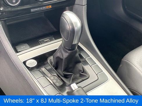 Used 2022 Volkswagen Passat 2.0T image 10