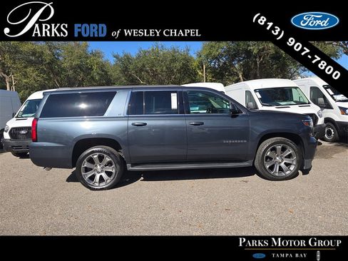 Used 2020 Chevrolet Suburban LT image 4