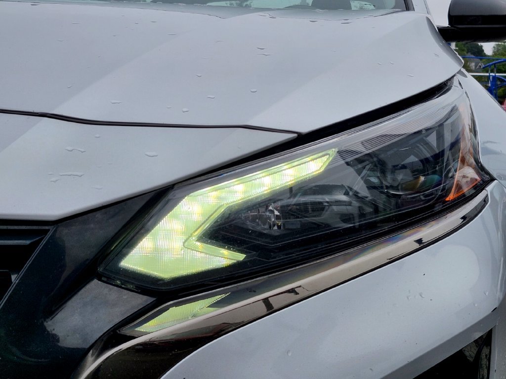 Used 2023 Nissan Altima 2.5 SR FWD image 10