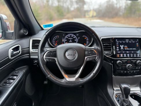 Used 2021 Jeep Grand Cherokee Limited image 12