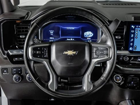 Used 2025 Chevrolet Silverado 2500 LTZ w/ LTZ Premium Package AWD/4WD image 17