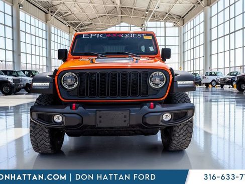 Used 2025 Jeep Wrangler Rubicon w/ Convenience Group image 25