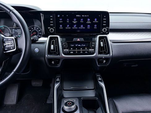 Used 2023 Kia Sorento EX FWD image 5