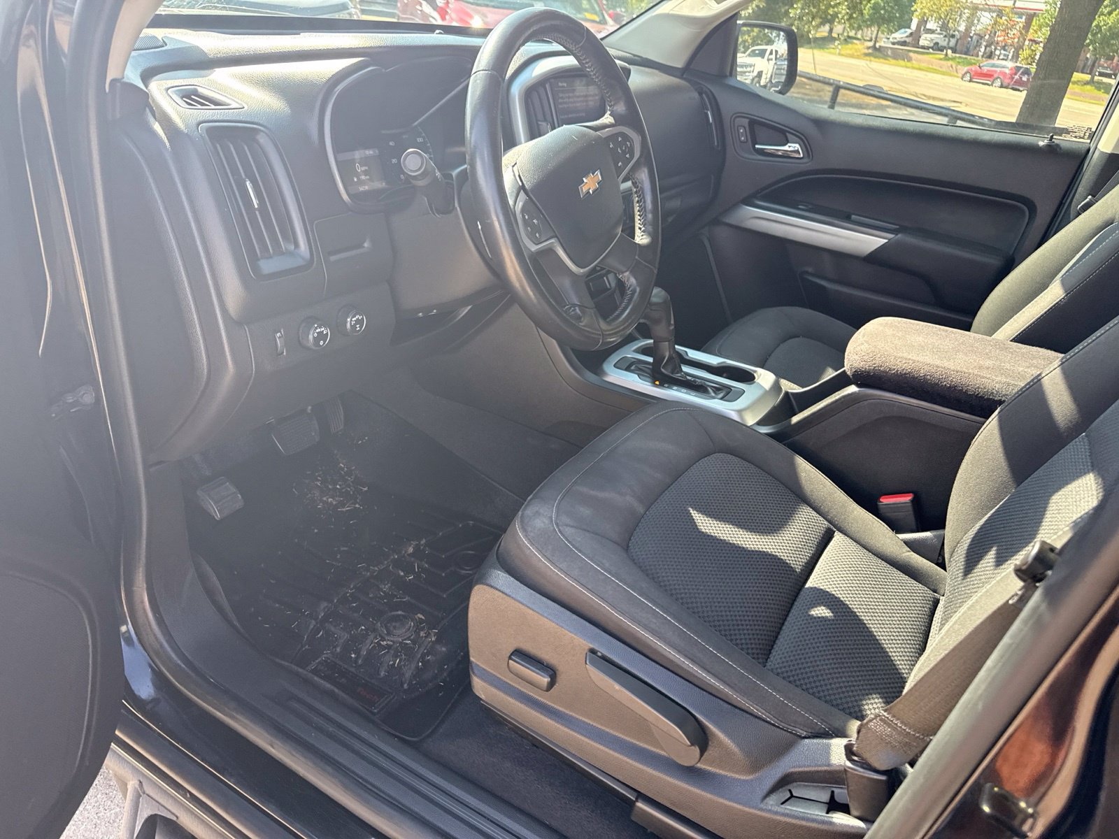 Used 2019 Chevrolet Colorado LT AWD/4WD image 4