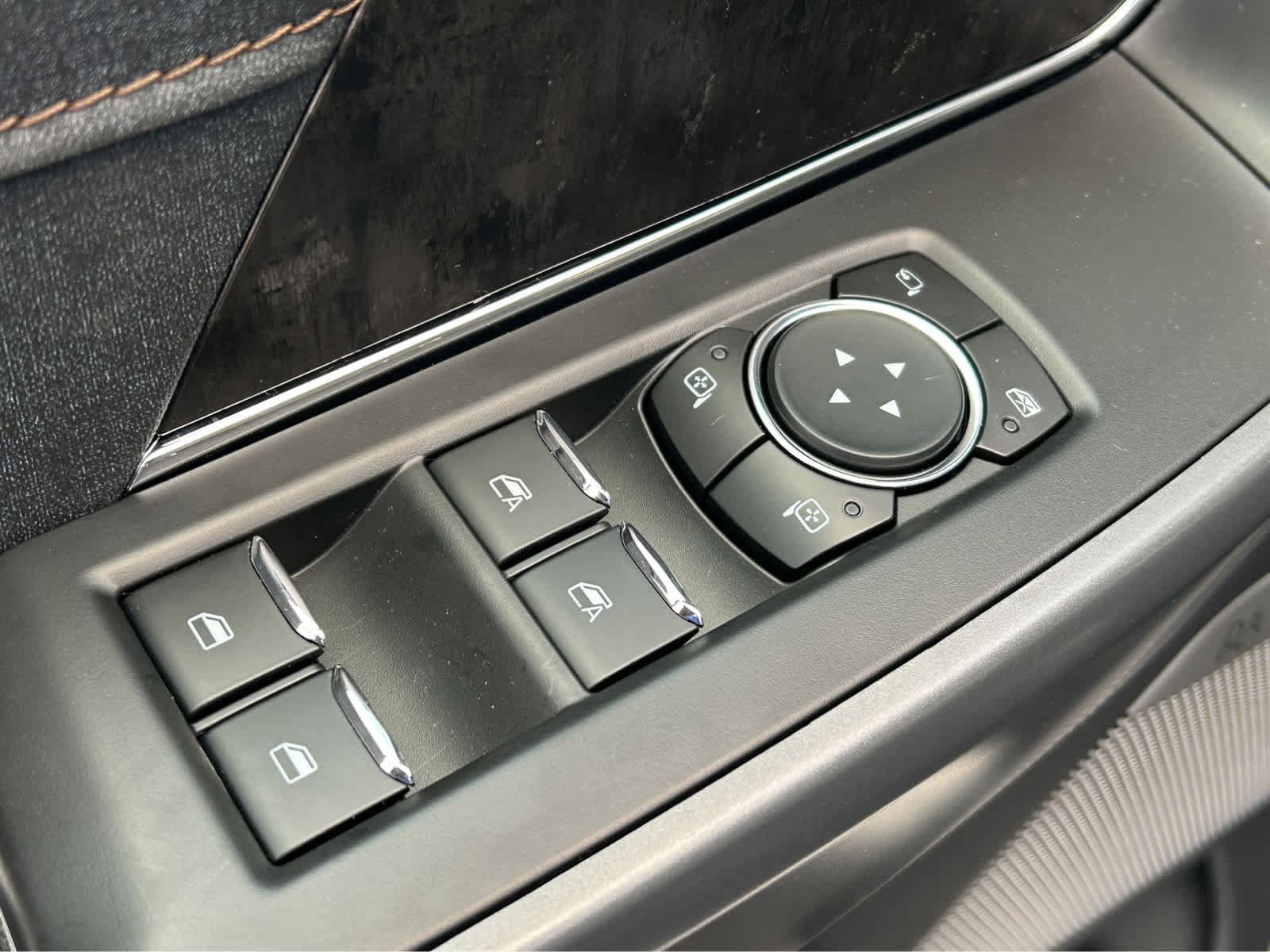 New 2023 Ford F150 Lightning Lariat AWD/4WD image 27