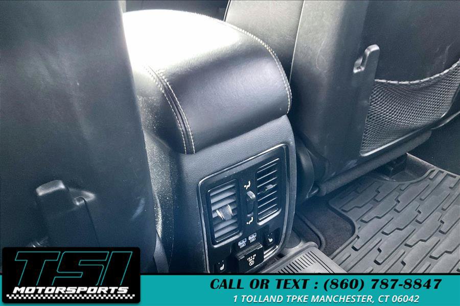 Used 2017 Jeep Grand Cherokee Overland AWD/4WD image 28