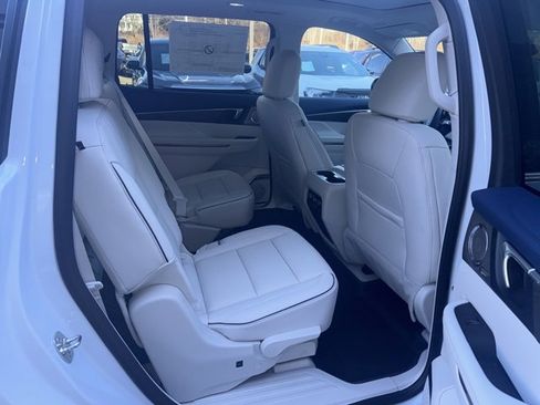 New 2026 Buick Enclave Avenir w/ Super Cruise Package image 13